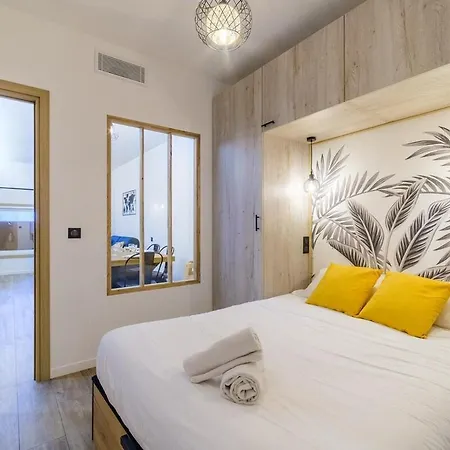 Foch 11 3p Grand - 6p Apartment *