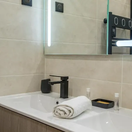 Apartman Foch 11 3p Grand - 6p *